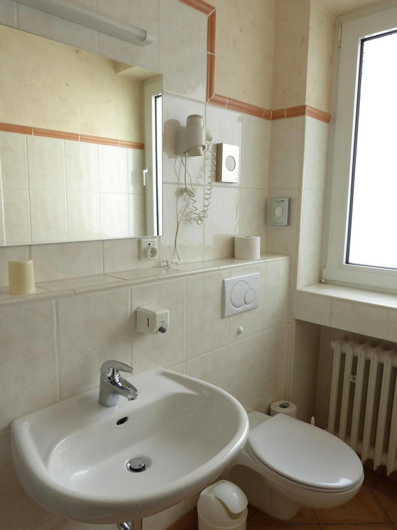 Hotel Wurms Düsseldorf Eksteriør bilde