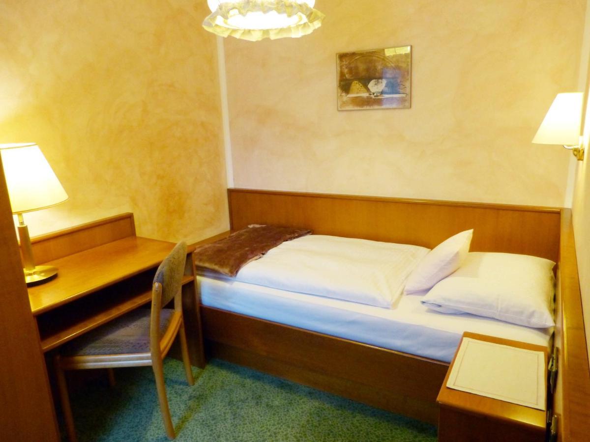 Hotel Wurms Düsseldorf Eksteriør bilde