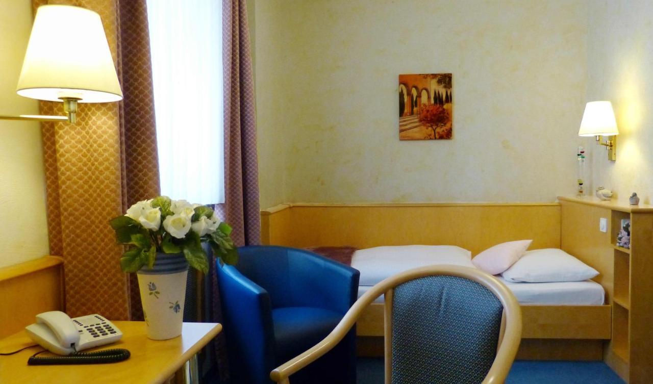 Hotel Wurms Düsseldorf Eksteriør bilde